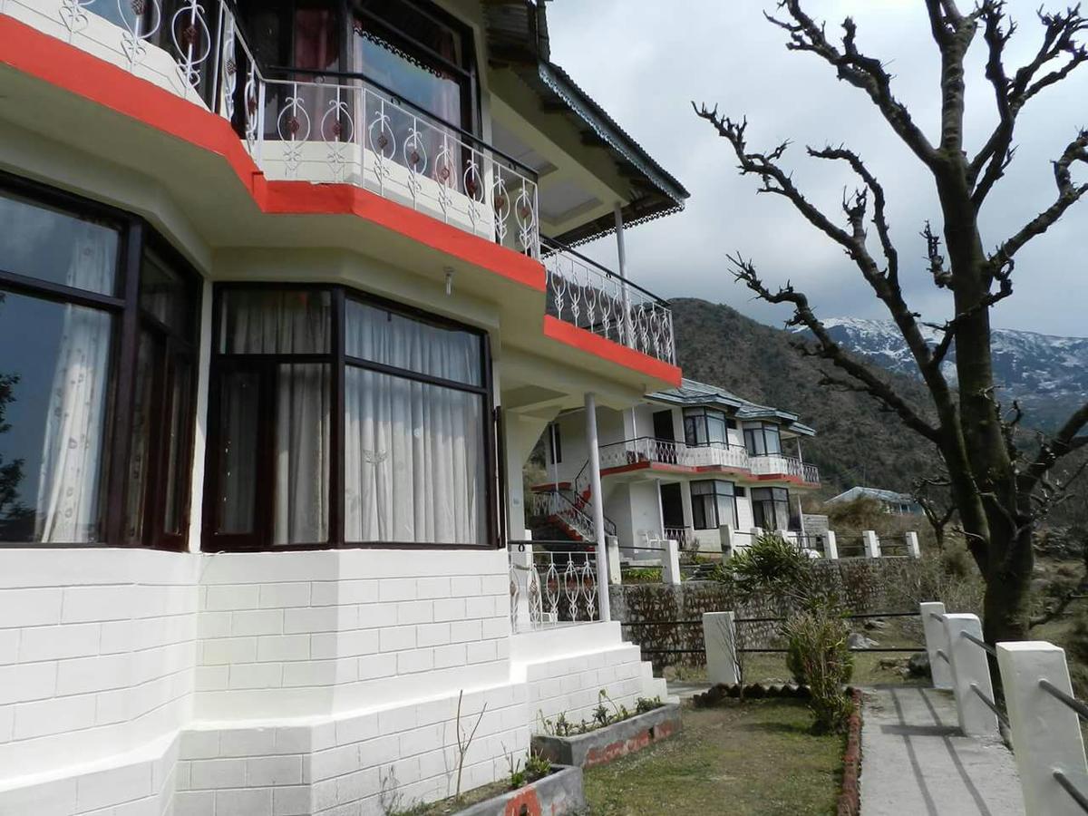 Hotel Shivalay Dharamshala Exteriör bild